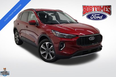 Used 2023 Ford Escape Platinum w/ Class II Trailer Tow Package
