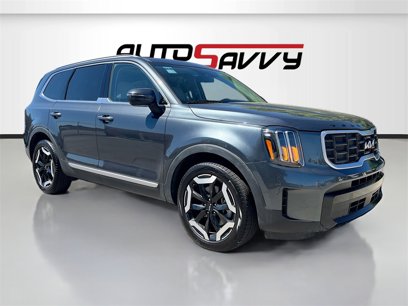 Used 2024 Kia Telluride S w/ S Sunroof Package