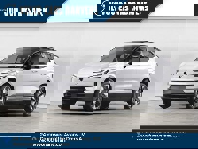 New 2025 Volvo EX30 Plus w/ Protection Package Premier