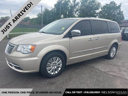 Used 2015 Chrysler Town & Country Limited Platinum w/ Trailer Tow Group