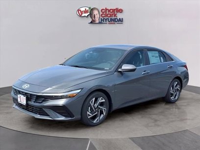 New 2025 Hyundai Elantra SEL