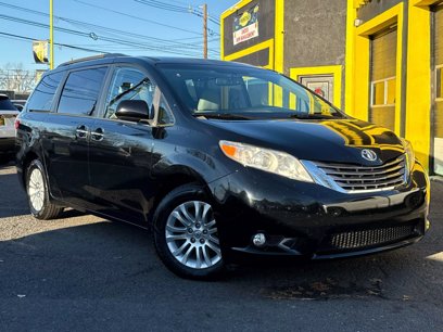Used 2017 Toyota Sienna XLE