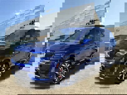 Used 2023 Cadillac XT6 Sport w/ Technology Package