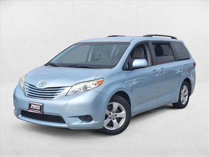 Used 2016 Toyota Sienna LE
