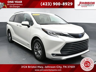 Used 2021 Toyota Sienna XLE