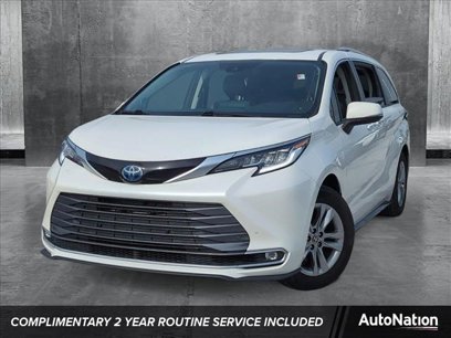 Certified 2021 Toyota Sienna Limited