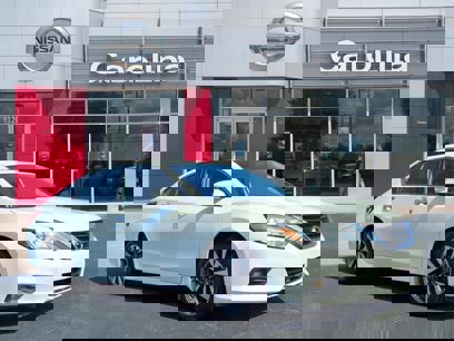 Used 2017 Nissan Altima 2.5 SV w/ Convenience Package