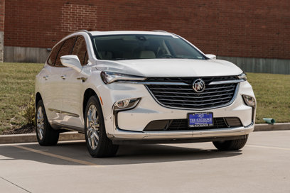 Used 2022 Buick Enclave Essence w/ Experience Buick Package