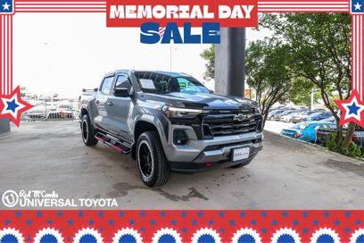 Used 2023 Chevrolet Colorado Z71 w/ Z71 Convenience Package 2