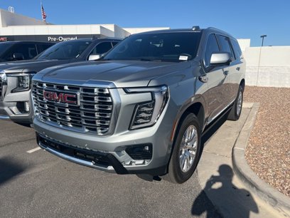 Used 2025 GMC Yukon Denali w/ Sun & Power Step Package