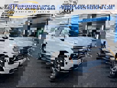 New 2025 Chevrolet Suburban LT w/ Comfort Package
