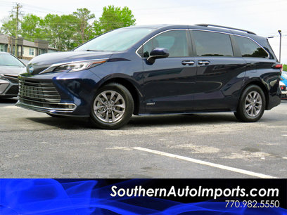 Used 2021 Toyota Sienna XLE