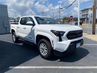 New 2025 Toyota Tacoma SR5