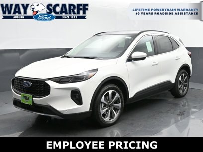 New 2024 Ford Escape Platinum w/ Class II Trailer Tow Package