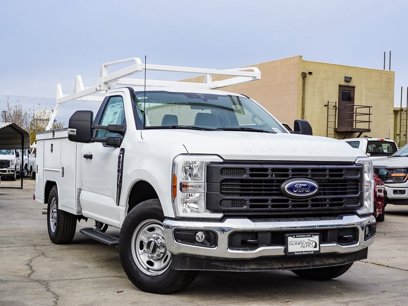 New 2024 Ford F250 XL w/ XL Chrome Package