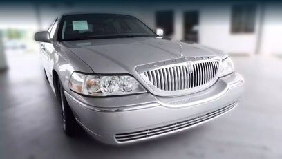Used 2004 Lincoln Town Car Signature