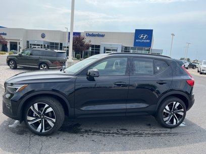 New 2024 Volvo XC40 B5 Plus w/ Climate Package