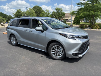 New 2025 Toyota Sienna XLE