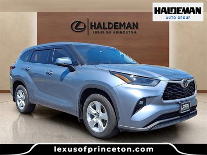 Used 2021 Toyota Highlander LE