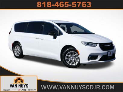Used 2024 Chrysler Pacifica Touring