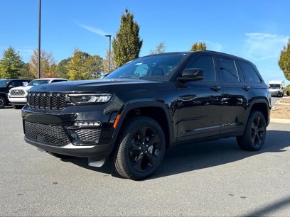 New 2025 Jeep Grand Cherokee Limited w/ Black Appearance Package
