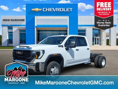 New 2025 GMC Sierra 3500 Pro w/ Convenience Package