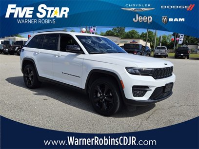 Used 2023 Jeep Grand Cherokee Altitude