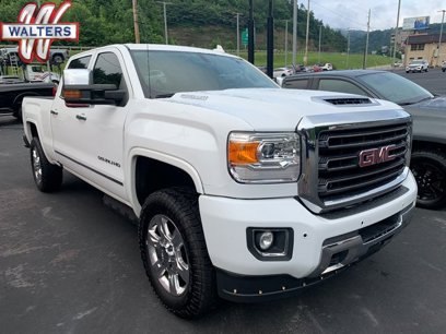 Used 2017 GMC Sierra 2500 Denali w/ Duramax Plus Package