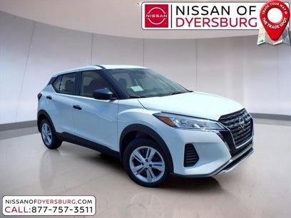 New 2025 Nissan Kicks Play S
