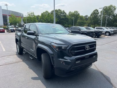 New 2025 Toyota Tacoma SR5