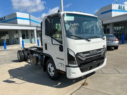 New 2025 Isuzu NPR