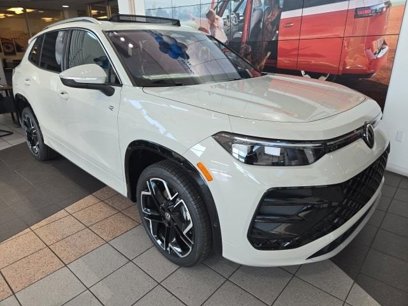 New 2025 Volkswagen Tiguan SEL R-Line