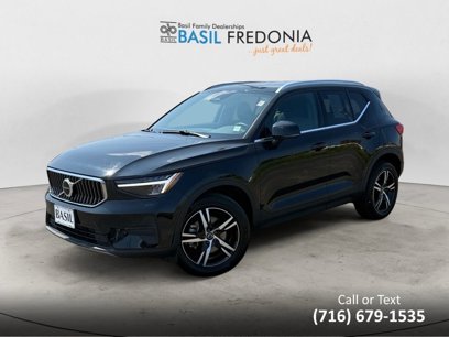 Used 2025 Volvo XC40 B5 Core