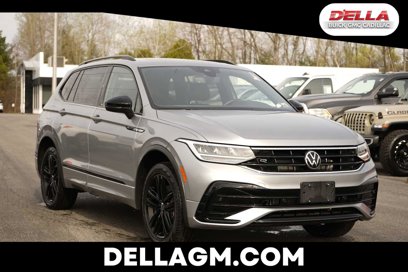 Used 2022 Volkswagen Tiguan SE R-Line