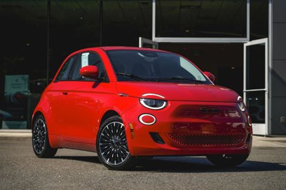 New 2024 FIAT 500 e (RED)
