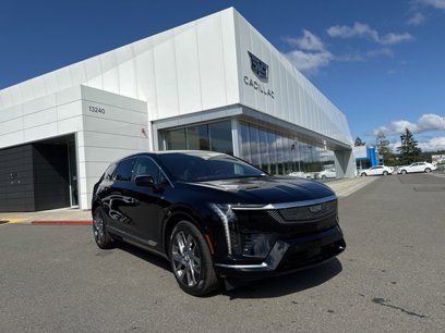 New 2025 Cadillac Optiq Luxury 1