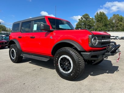 New 2024 Ford Bronco Black Diamond w/ Sasquatch Package
