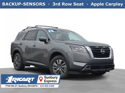 Used 2024 Nissan Pathfinder SV