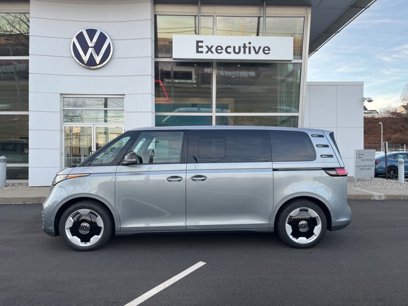 New 2025 Volkswagen ID. Buzz Pro S