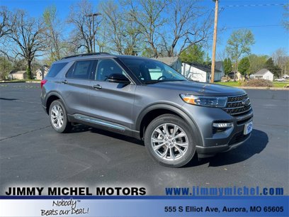 New 2024 Ford Explorer XLT w/ Equipment Group 202A