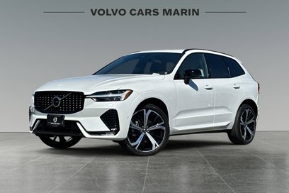 Certified 2022 Volvo XC60 B5 R-Design w/ Advanced Package