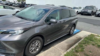Used 2021 Toyota Sienna LE