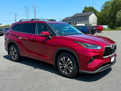 Used 2021 Toyota Highlander XLE