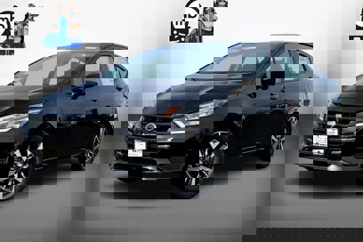New 2025 Nissan Versa SV w/ Trunk Package