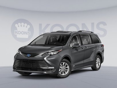 New 2025 Toyota Sienna LE