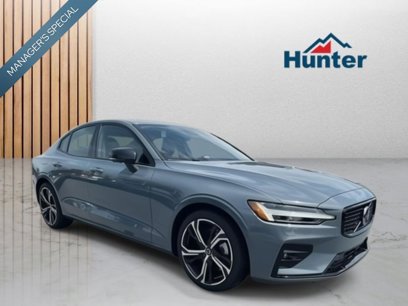 New 2024 Volvo S60 B5 Plus w/ Climate Package