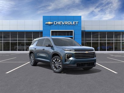 New 2025 Chevrolet Traverse LT w/ Sun and Wheel Package