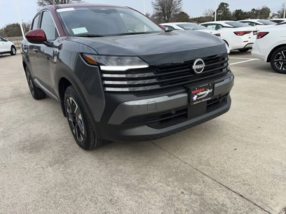 New 2025 Nissan Kicks SV w/ Illumination Package