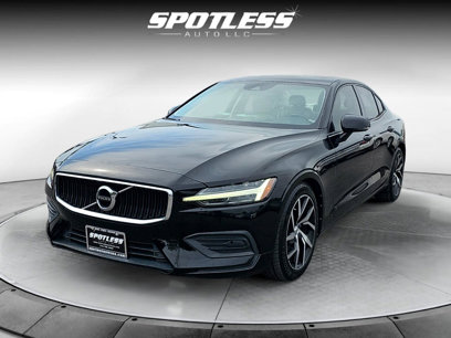 Used 2020 Volvo S60 T6 Momentum