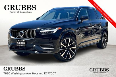 Certified 2022 Volvo XC90 T6 Momentum w/ Advanced Package